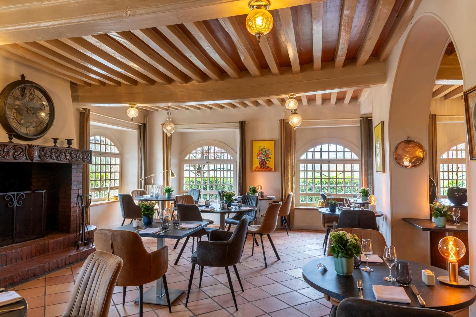 Le Relais Fleuri, Hotel Et Restaurant Logis - Avallon Sauvigny-le-Bois Buitenkant foto