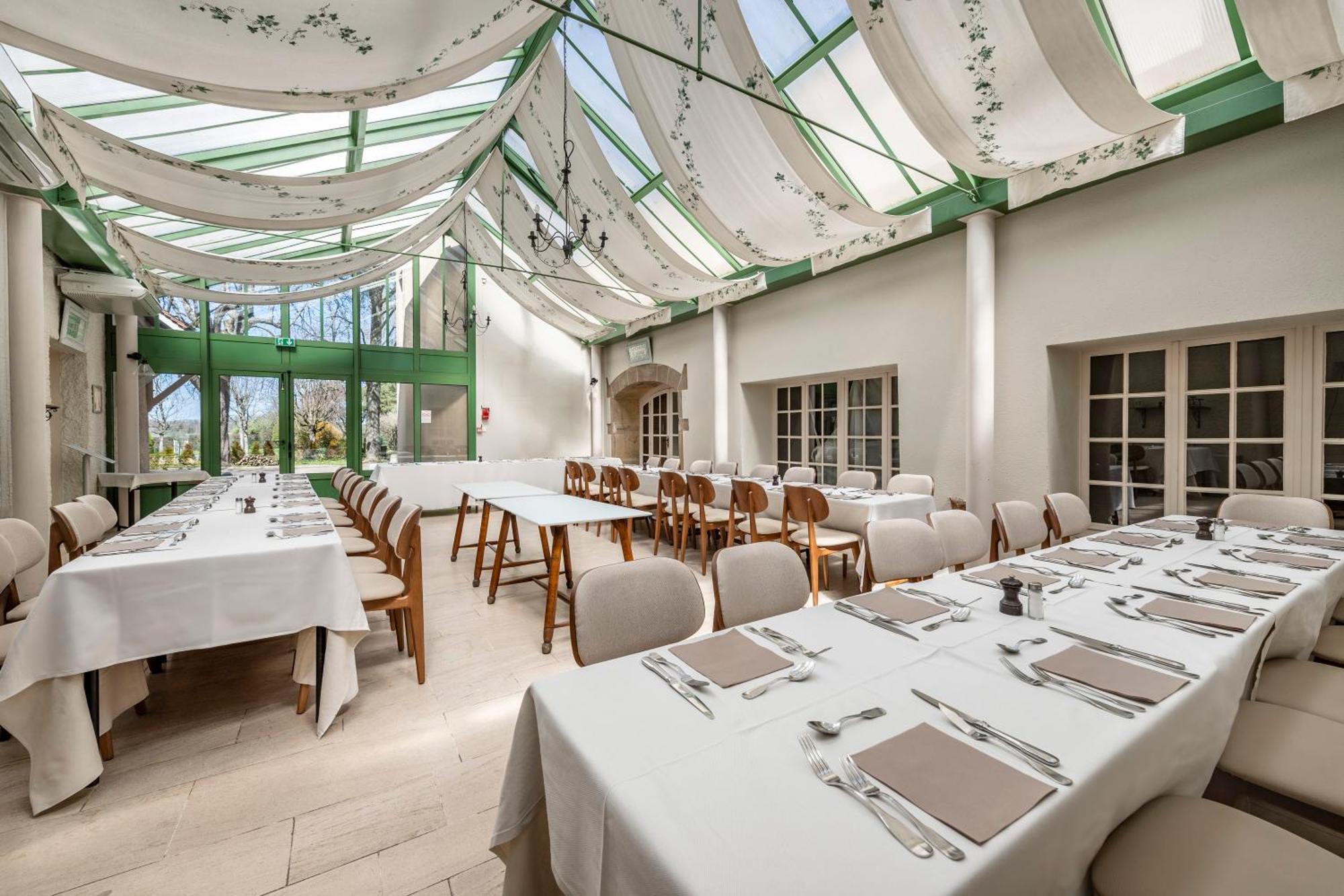 Le Relais Fleuri, Hotel Et Restaurant Logis - Avallon Sauvigny-le-Bois Buitenkant foto